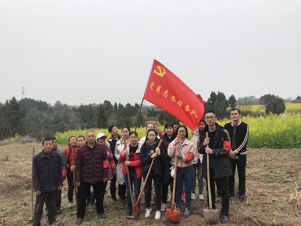 义务植树添新绿 生态扶贫暖人心